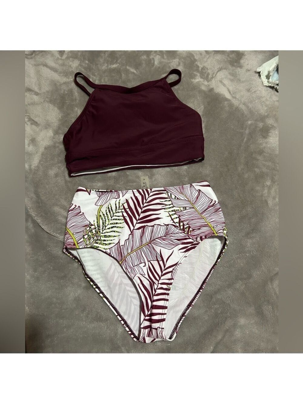 SHEIN NWOT Burgundy Bikini Top with Leaf Print Bottoms